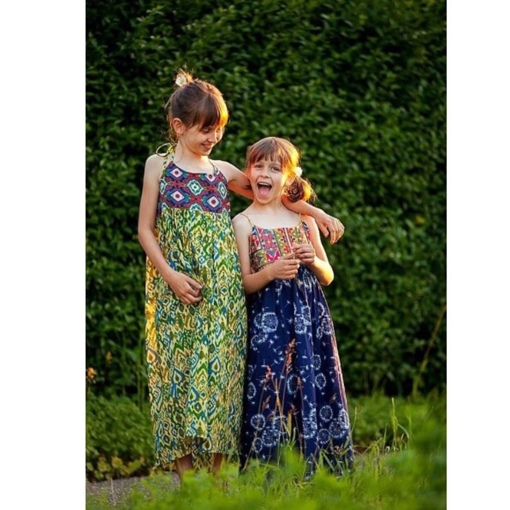 Geometric Halter Maxi Dress - Picture 6 of 8